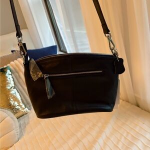 Elegant Black Leather Shoulder Bag